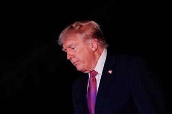 Poročila iz Washingtona: Trumpovo fizično in duševno zdravje se vidno slabšata