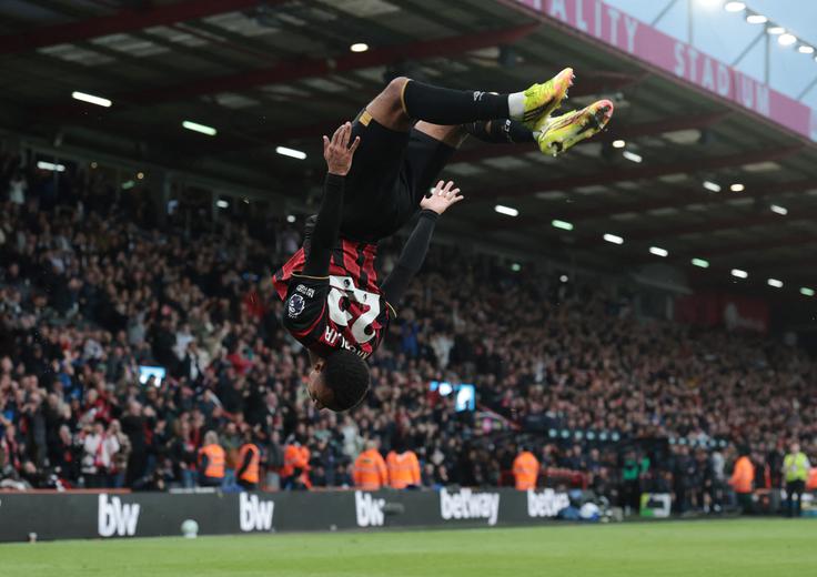 Za Bournemouth je v 39. minuti zadel Eli Junior Kroupi.  | Foto: Reuters