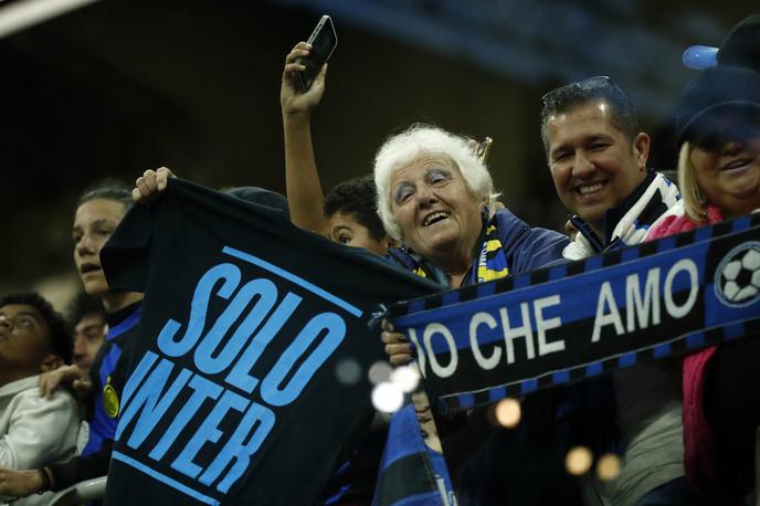 Inter | Kultni stadion San Siro v Milanu je poln do zadnjega kotička. | Foto Reuters