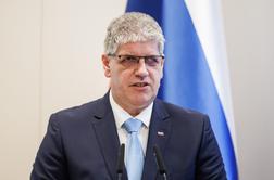 Trikrat manj migrantov kot pred letom dni