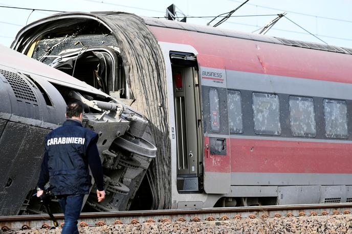 Nesreča vlaka v Italiji | V nesreči sta umrli strojevodji, poškodovanih pa je bilo 31 ljudi. | Foto Reuters