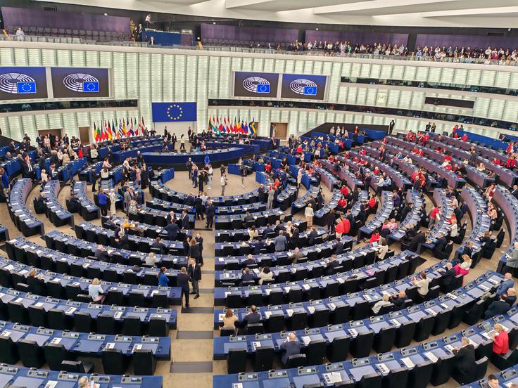 Poslanci so se zbrali v Evropskem parlamentu.  | Foto: K. M.