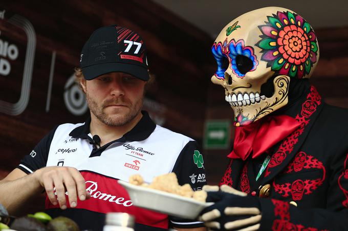 Mrtvaške glave (calaca) spremljajo največji mehiški praznik. | Foto: Reuters