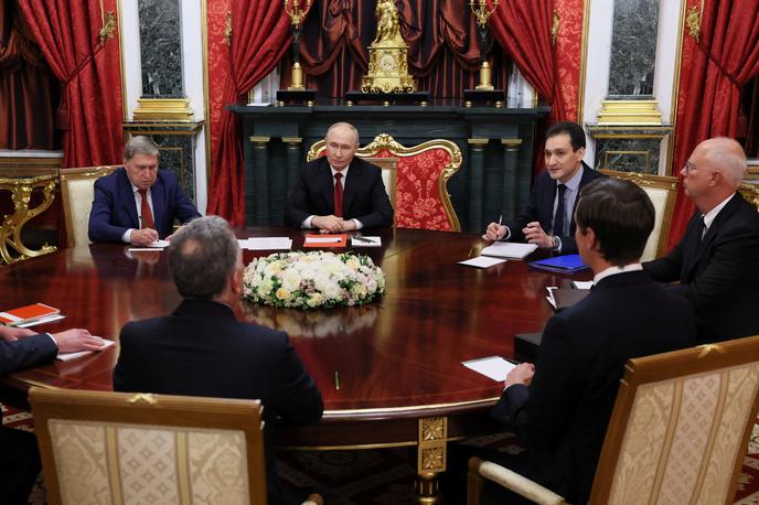 Američani pri Putinu | Ameriška odposlanca Steve Witkoff in Jared Kushner pri Vladimirju Putinu.  | Foto Reuters