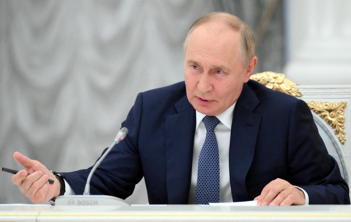Vladimir Putin | Ruski predsednik Vladimir Putin je rusko prebivalstvo nagovoril ob dnevu preiskovalnih organov, ki ga v Rusiji obeležujejo danes. | Foto Reuters