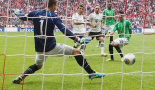 Bayern in Borussia Dortmund spet zmagala