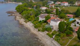 Kaj župan Umaga sporoča Slovencem, ki so si sprivatizirali obalo?