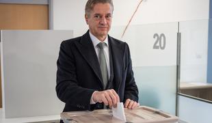 Premier Golob pozval k udeležbi na referendumu: Glasujte za