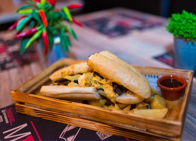 Philly cheesesteak | Foto: meating.si