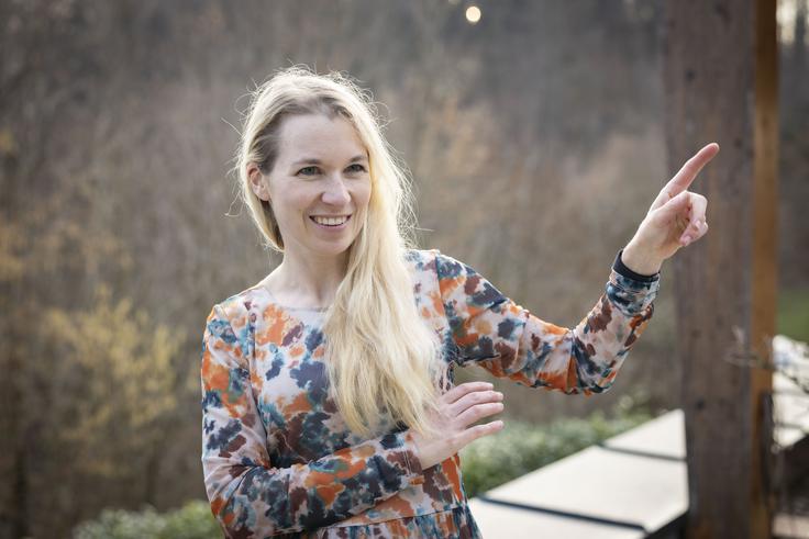 "V inženirstvu nisem pristala zaradi velikega načrta, ampak zaradi radovednosti. In prav ta radovednost me drži tukaj še danes." | Foto: Bojan Puhek