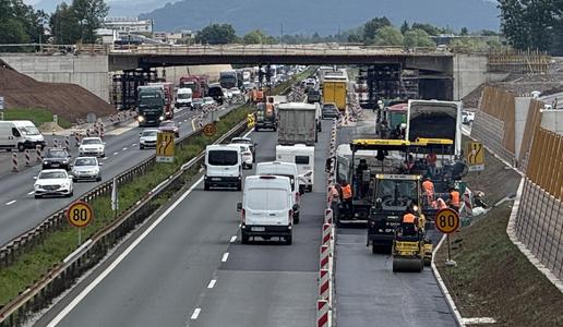 Še vsaj en mesec gneče proti Ljubljani, prihajajo dnevi s prometnimi infarkti