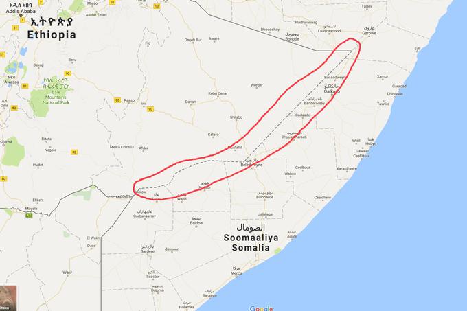 Več kot 800 kilometrov dolg del meje med Etiopijo in Somalijo v regiji Ogaden, kjer večinoma živijo etnični Somalci, a Etiopija trdi, da pripada njej, je že več desetletij glavni razlog za nasilje v regiji. Med drugim je zaradi mejnega spora med letoma 1977 in 1978 izbruhnila tudi vojna. | Foto: Google Zemljevidi