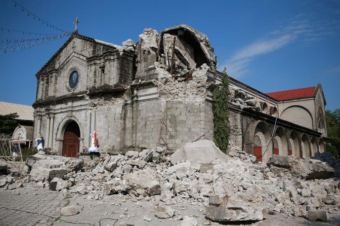 Potres na Filipinih | Filipine je že v ponedeljek stresel potres z magnitudo 6,1. | Foto Reuters