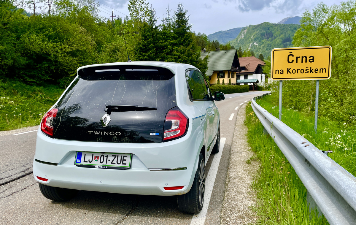 Renault twingo electric | Z električnim avtomobilom smo nedavno opravili tisoč kilometrov dolgo pot okrog Slovenije in to brez “hitrega” polnjenja. Pot je potekala brez zapletov, a vedno tako gladko vseeno ne gre. | Foto Gregor Pavšič