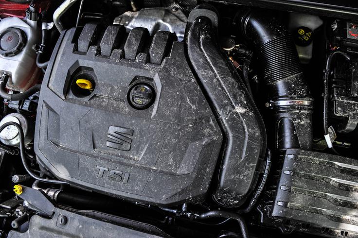 Hvalimo prožnost in vsestranskost 1,5-litrskega bencinskega štirivaljnika. Gre za naslednika 1,4-litrskega motorja, ki pa vozniško izkušnjo nadgradi z solidno povprečno porabo goriva in dobrimi zmogljivostmi. | Foto: Gašper Pirman