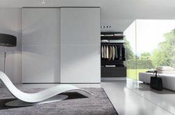 Garderobne omare velikih razsežnosti