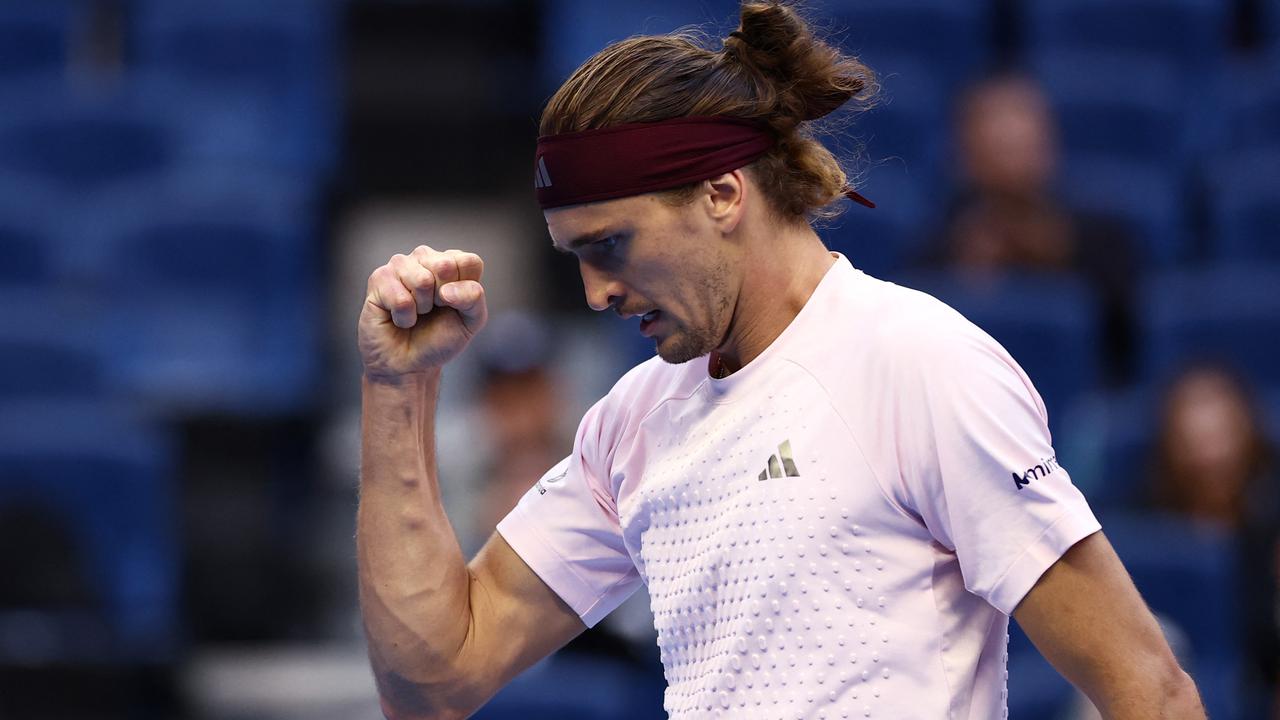 Prva nosilca Alexander Zverev in Carlos Alcaraz uspešno v drugi krog