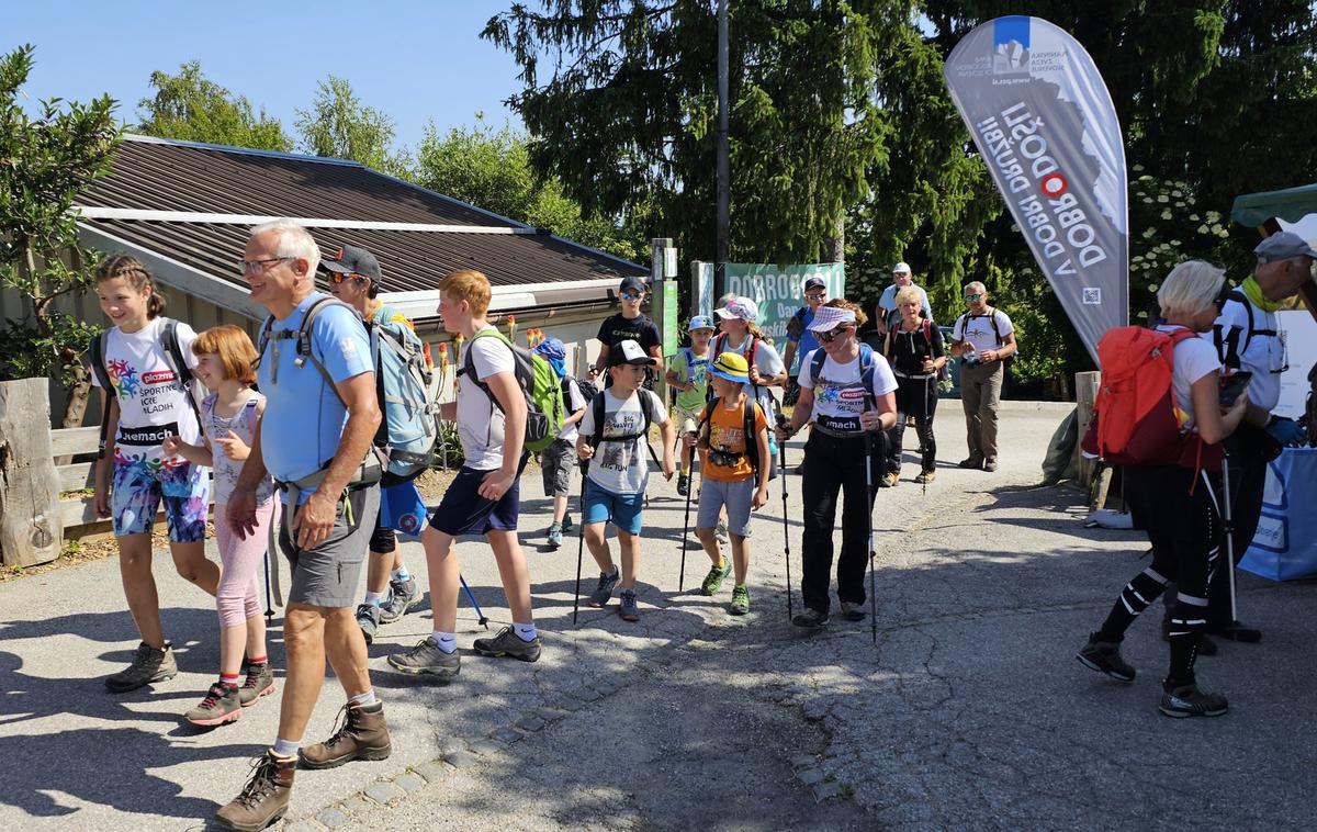 dan slovenskih planincev Janče | Približno 1.300 ljudi se je zbralo na dnevu slovenskih planincev na Jančah. | Foto Manca Ogrin/PZS