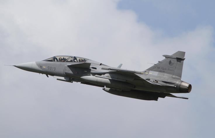 Na fotografiji je švedsko bojno letalo Jas-39C gripen. Gripen E oziroma Jas-39E gripen je novejša različica. | Foto: Guliverimage