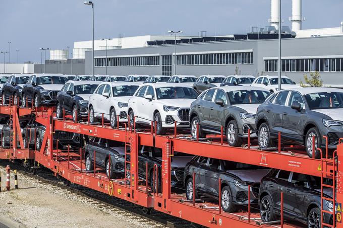 Transport novih audijev iz tovarne v Gyoru.  | Foto: Audi