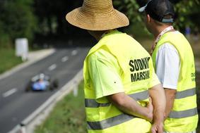 Za druge zabava in dirke, zanje sendvič in odgovornost