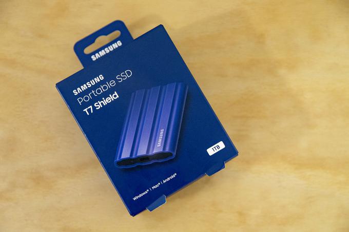 Zadnje dni aprila je Samsung svojo serijo zunanjih diskov T7 nadgradil z novim modelom Shield.  | Foto: Ana Kovač