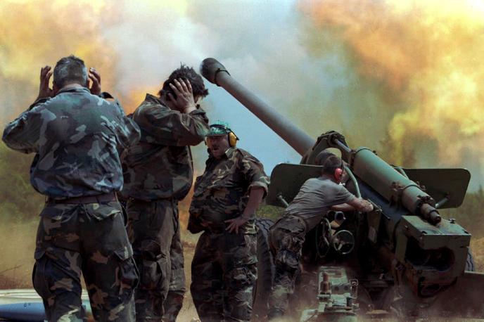 Operacija Nevihta | Z operacijo Nevihta, ki jo je vodil Ante Gotovina, si je Hrvaška leta 1995 v samo treh dneh povrnila skoraj petino ozemlja, ki je bilo pod nadzorom srbskih upornikov. | Foto Reuters
