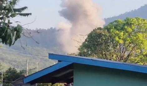 Tajska z zračnimi napadi na Kambodžo #video