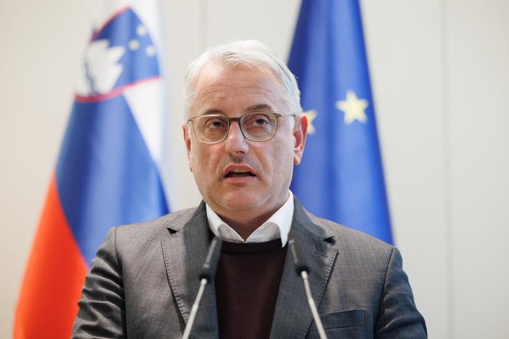 "Vesel bom, ko bomo na slovenskih cestah videli vse te izjemne kolesarje s Pogačarjem, Rogličem, Mohoričem in ostalimi vrhunskimi športnicami in športniki ostalimi na čelu." | Foto: STA