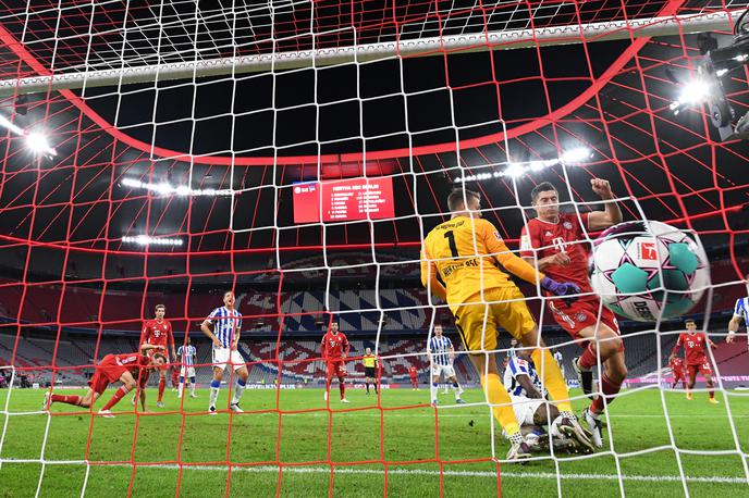 Bayern - Hertha | Robert Lewandowski je Berlinčanom zabil vse štiri gole za zmago Bayerna s 4:3. | Foto Reuters