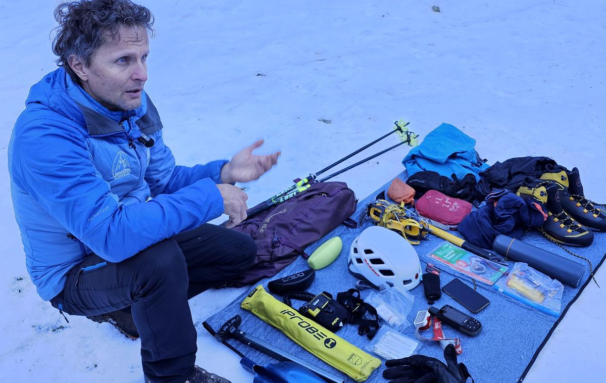 pozimi varno v gore |  Miha Habjan nam je predstavil ustrezno opremo za zimski obisk gora, za lahke in za zahtevne vzpone. | Foto Manca Ogrin/PZS