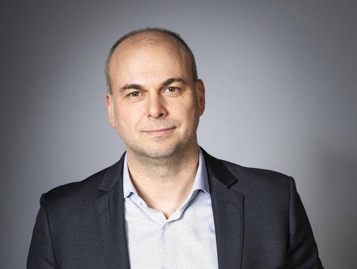 "Danes je pred vami prva različica S.Nepremičnine, ki bo v prihodnjih letih zrasla v digitalno vozlišče za vse izzive, povezane z nepremičninami," napoveduje direktor TSmedia Igor Gajster. | Foto: Bojan Puhek