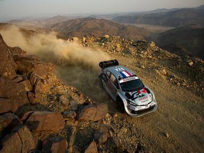 Sebastien Ogier le še dan oddaljen od devete lovorike