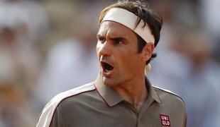 Roger Federer v slačilnici: Kaj je zdaj, se boš res upokojil? #video