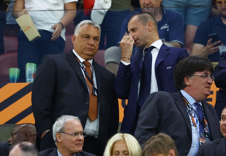 Viktor Orban in Aleksander Čeferin na častni tribuni v Puskas Areni. | Foto: Reuters