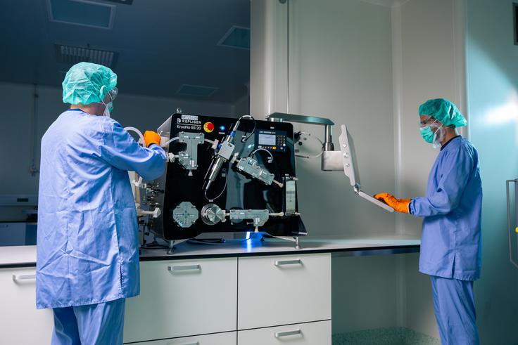 Utrinek iz novega proizvodnega obrata VIFA One v Mengšu | Foto: Novartis