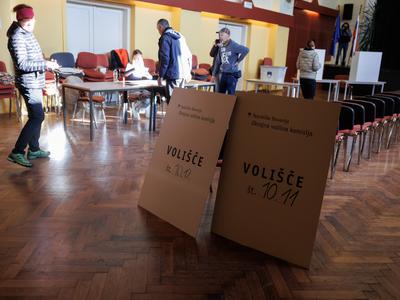 Začasni neuradni rezultati referenduma o pomoči pri prostovoljnem končanju življenja