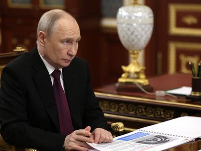 Je to razlog, da Putin deluje vse bolj utrujeno?