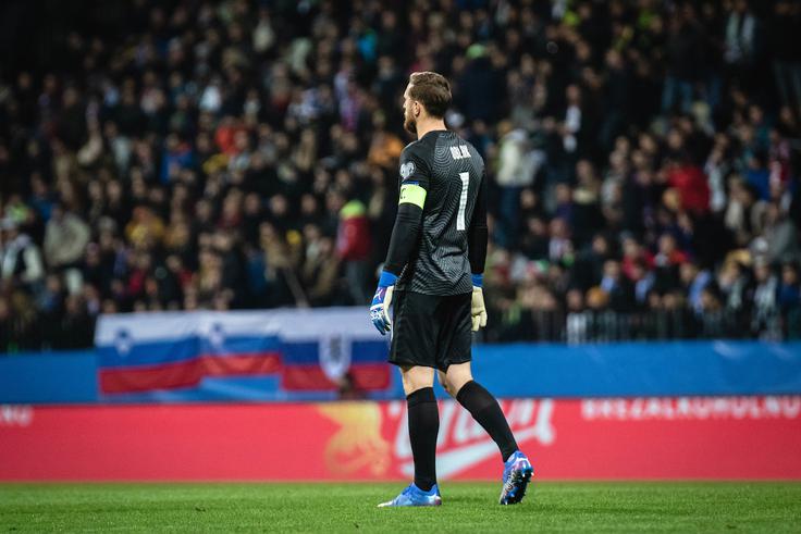 Jan Oblak je v ponedeljek s Slovenijo doživel prvi domači poraz v kvalifikacijah za SP 2022. | Foto: Blaž Weindorfer/Sportida