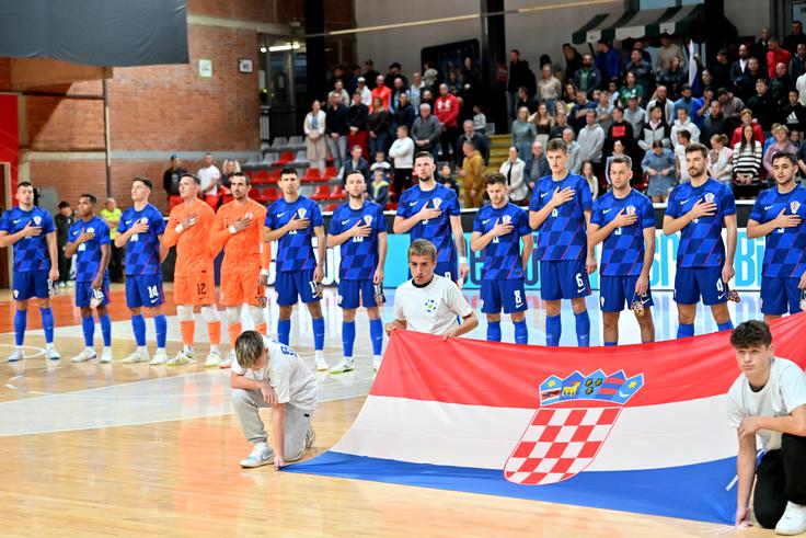 Hrvaška je proti vratom Gruzije usmerila kar 60 strelov, tekmeci pa le 15, a so slovenski sosedi vseeno ostali brez zmage. | Foto: Guliverimage