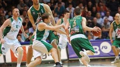 Zdovc: Počivaj v napadu in ne v obrambi