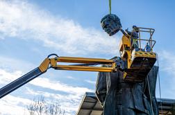 Velenjska občina obnovila Titov spomenik #foto