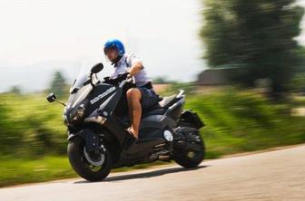Yamaha T-max 530
