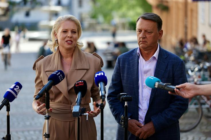 Urška Klakočar Zupančič in Anton Rop | Foto: Sani Karić/STA