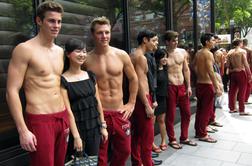 Abercrombie & Fitch ukinja glavno atrakcijo – osebje zgoraj brez