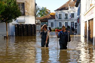 Jug Francije in sever Italije prizadele poplave