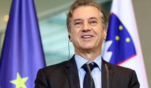 Golob v Večeru: Od Janše nas ne loči le politika, ločijo nas vrednote