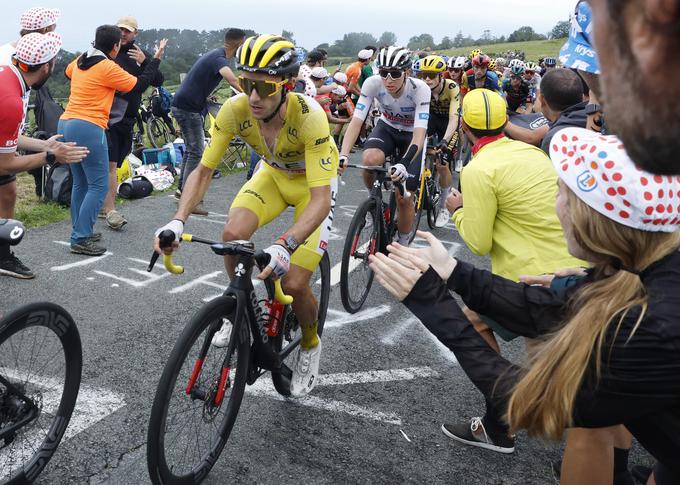 Adam Yates prvi adut UAE Emirates. | Foto: Reuters