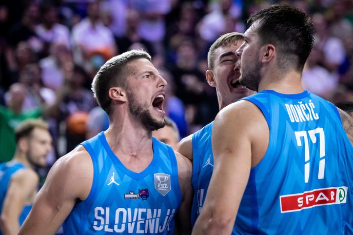 Slovenija Francija Aleksej Nikolić | Slovenski košarkarji so v velikem slogu premagali Francijo. | Foto Vid Ponikvar