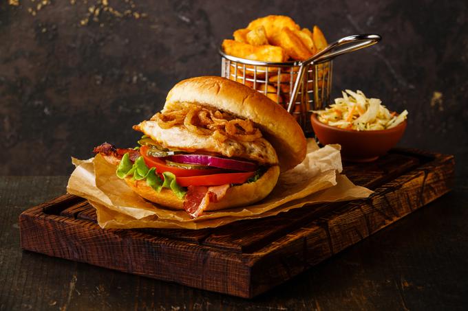 burger piščanec | Foto: Getty Images